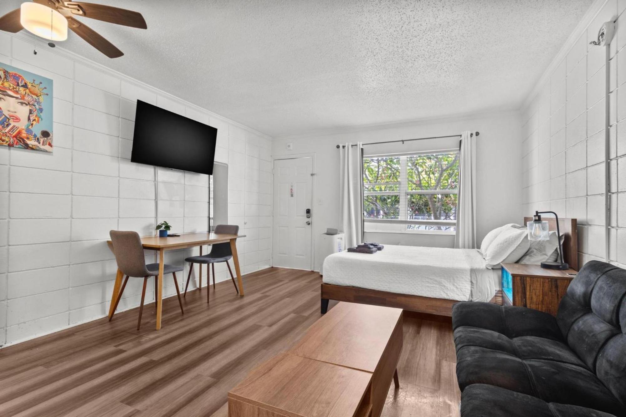 Modern Downtown St Petersburg Studio Pet-Friendly Affordable! 外观 照片